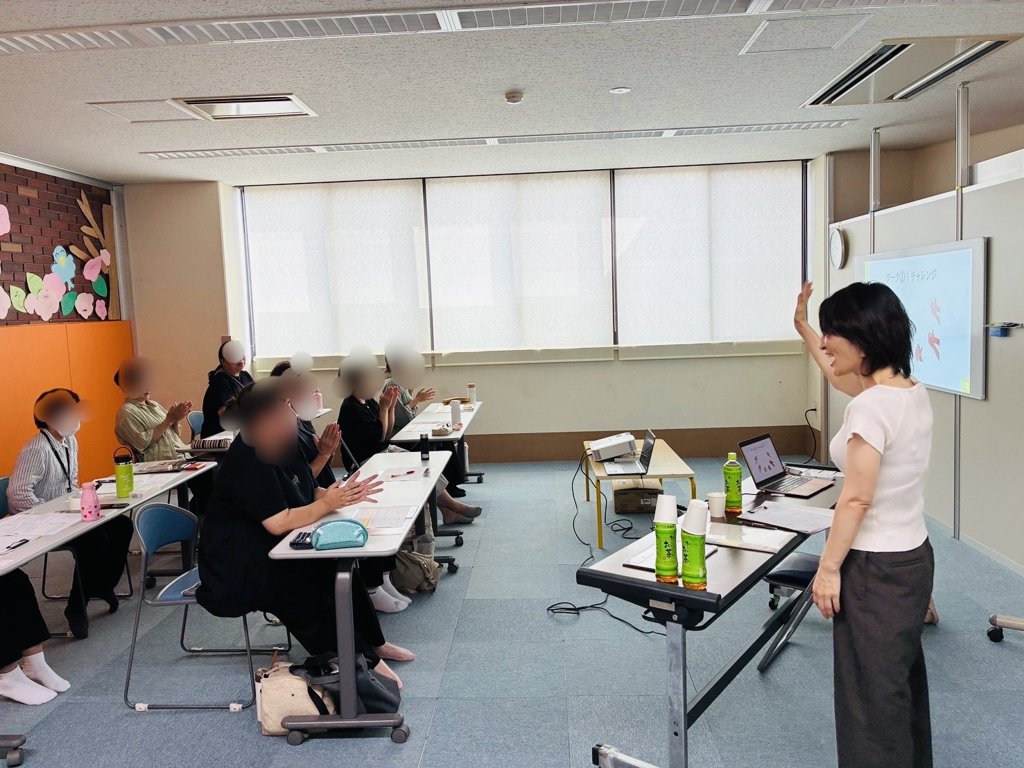 奈良県三郷町社会福祉協議会で実施した児童発達支援職員向けペアレントトレーニング研修の様子